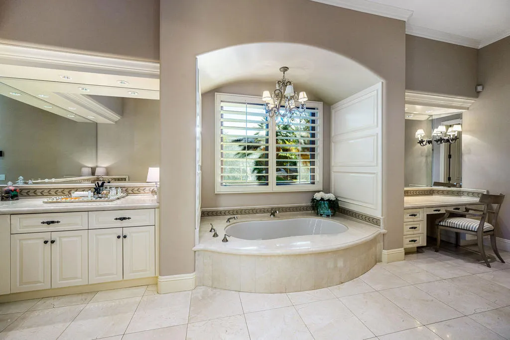 542 Mesquite Hills, Palm Desert, California 92260 home-pic-17